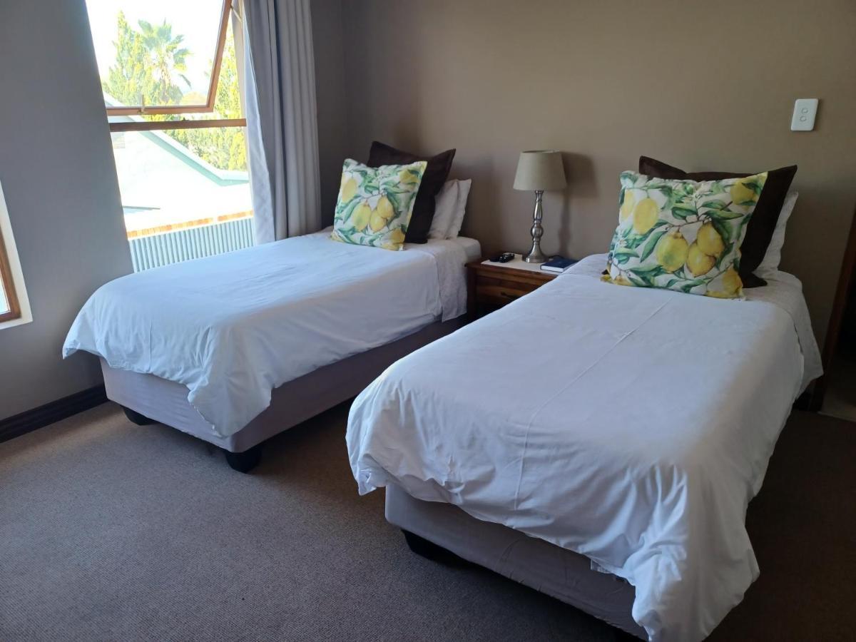 אאודטסהורן Karoo Sun Boutique Guest House מראה חיצוני תמונה
