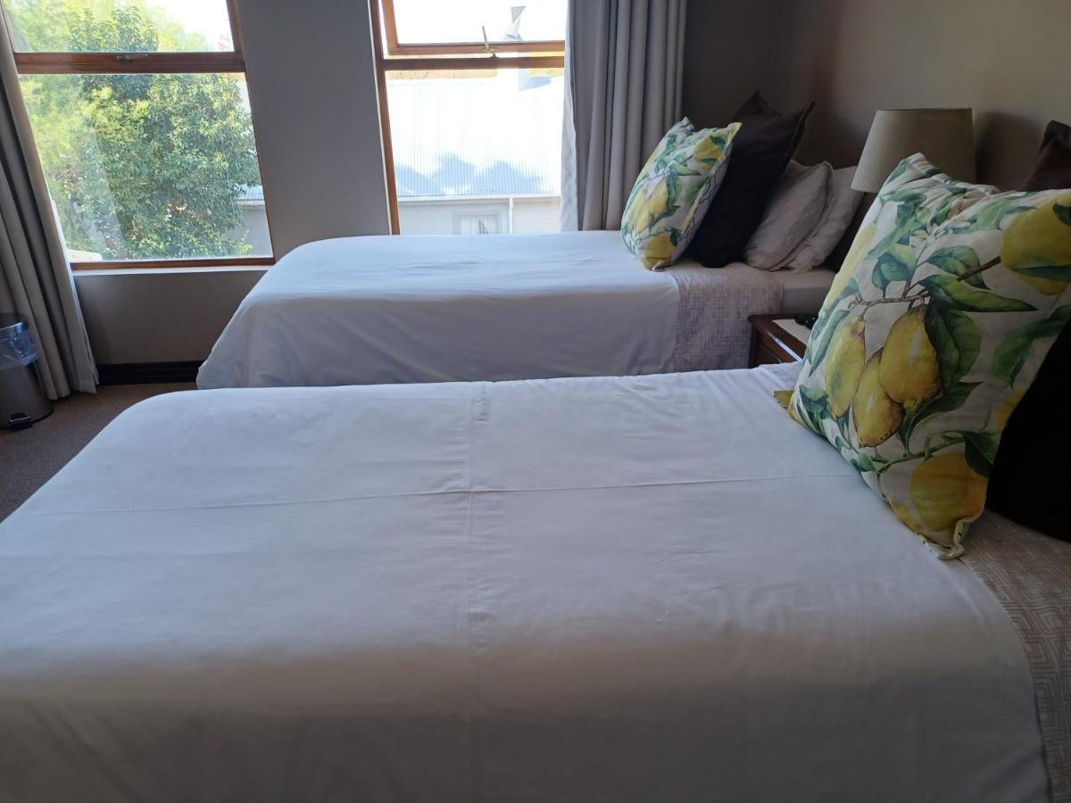 אאודטסהורן Karoo Sun Boutique Guest House מראה חיצוני תמונה