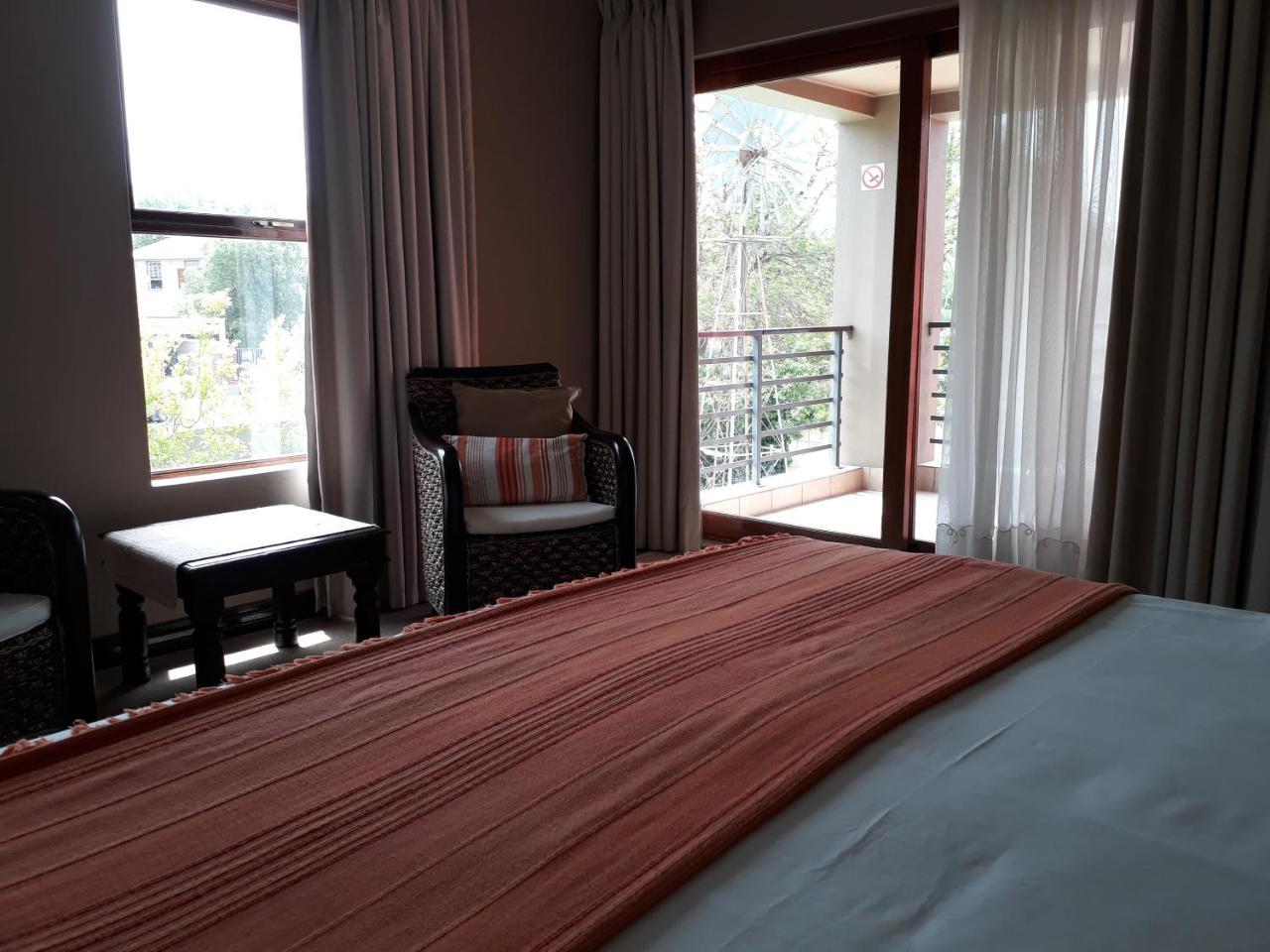 אאודטסהורן Karoo Sun Boutique Guest House מראה חיצוני תמונה